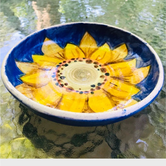 SUNFLOWER POTTERY BOWL in STONEWARE shipped from MY POTTERY STUDIO - Picture 1 of 6